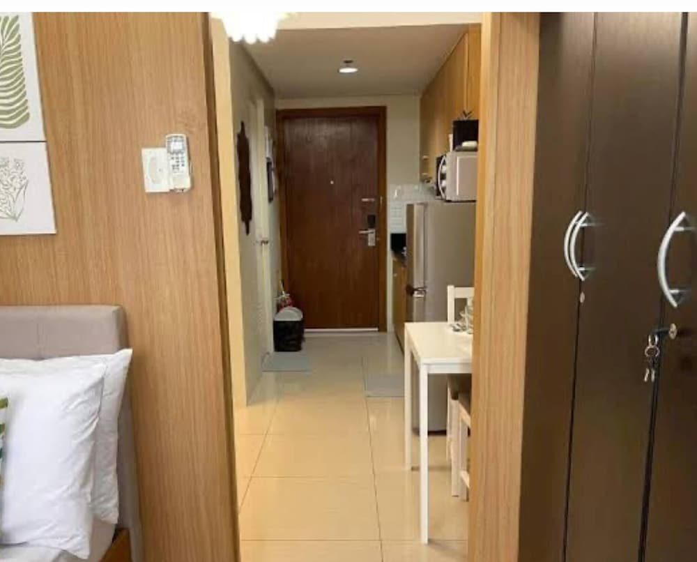 Vibrant Pasay City Apartment for Rent - Perfect Home Base Front of Mall of Asia