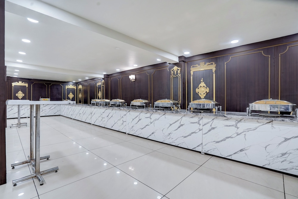 Nirvana Hotel & Banquet