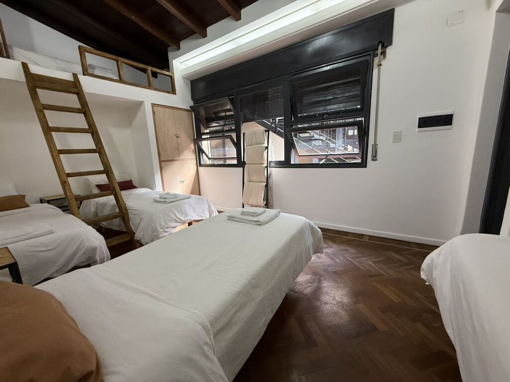 Clivias Hostel