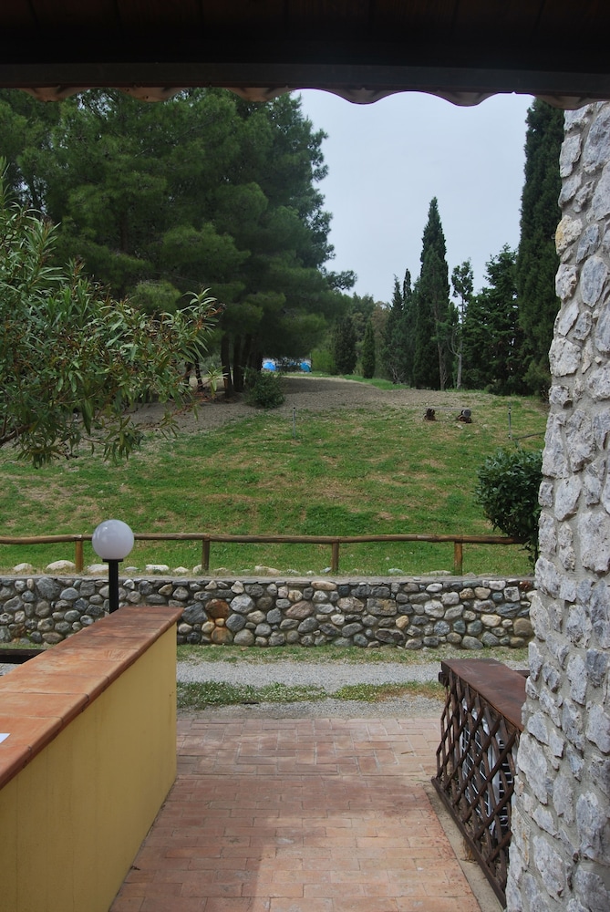 Agriturismo Borgo Santa Rosa