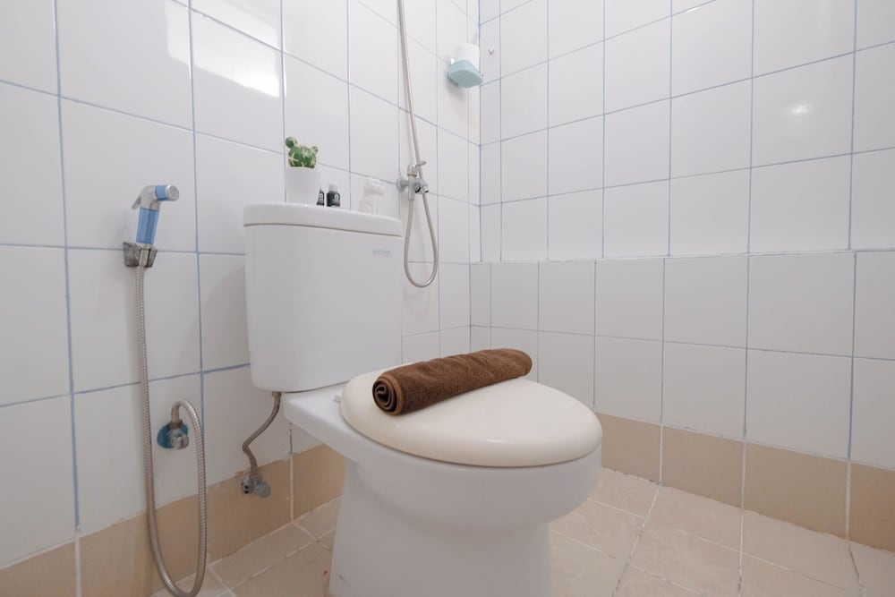 Soft Toned And Comfy 2Br Near Mall At Bassura City Apartment