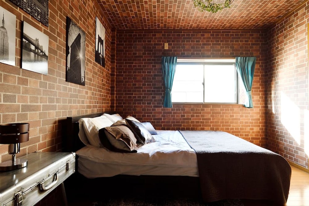 Private House St8