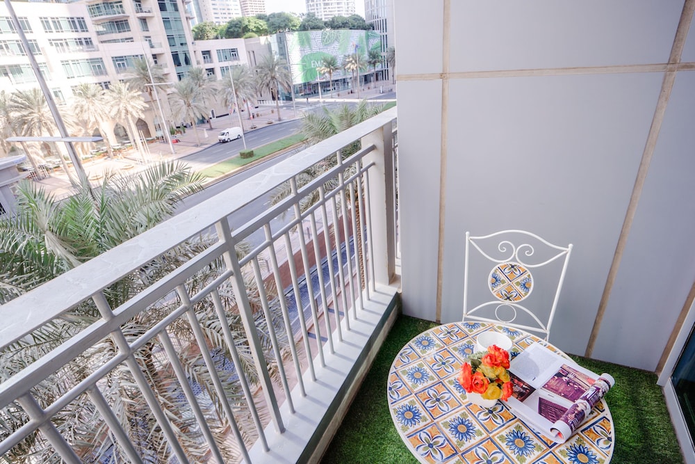 Nasma Luxury Stays - Standpoint Tower A
