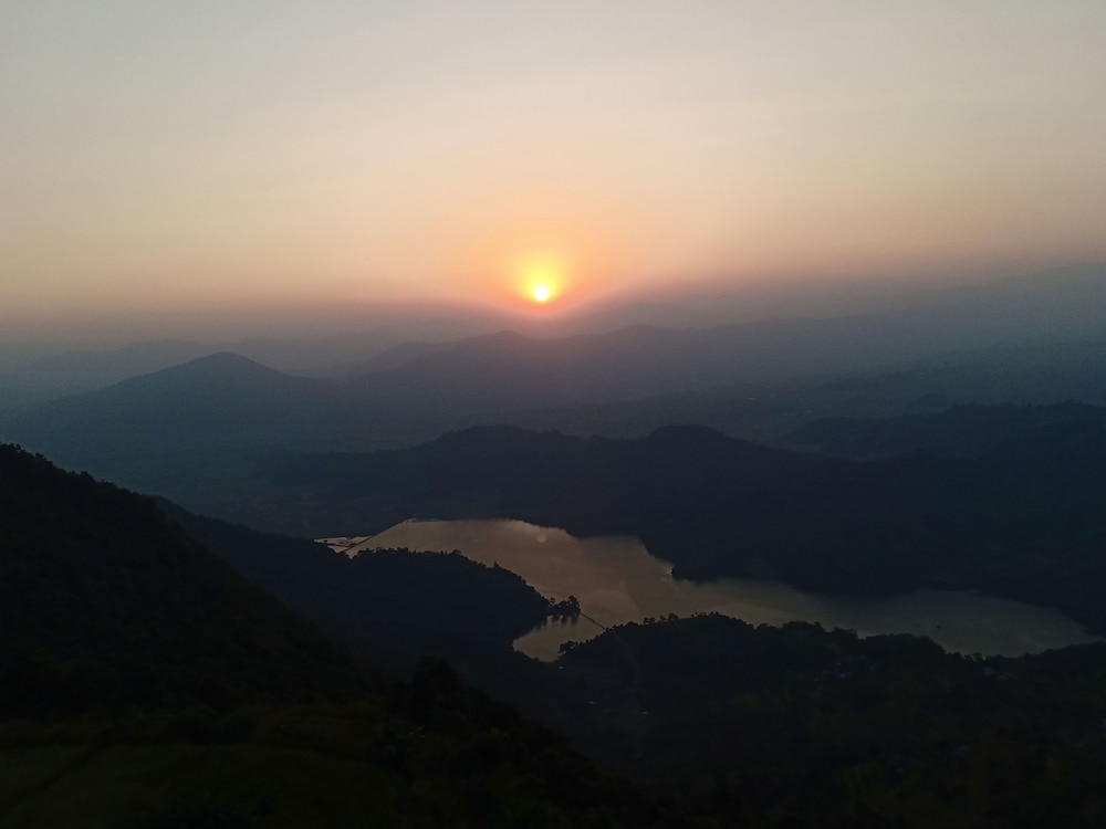 Begnas Lake front guest house