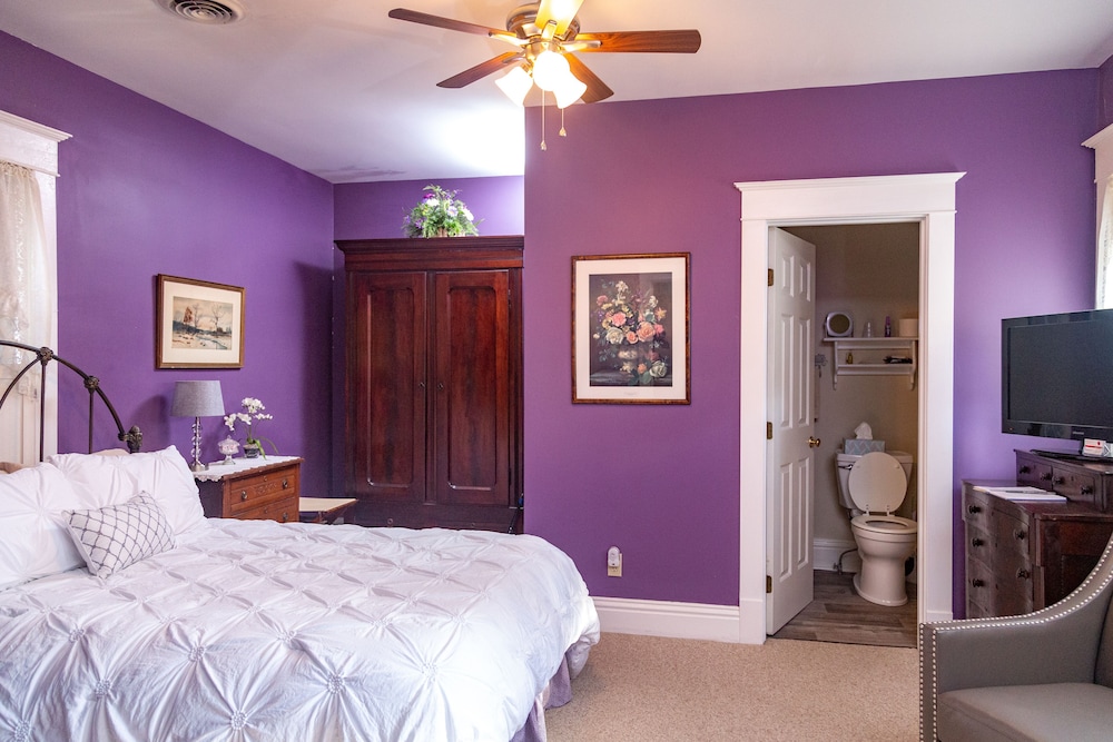 Red Rose Inn Bed & Breakfast view 2