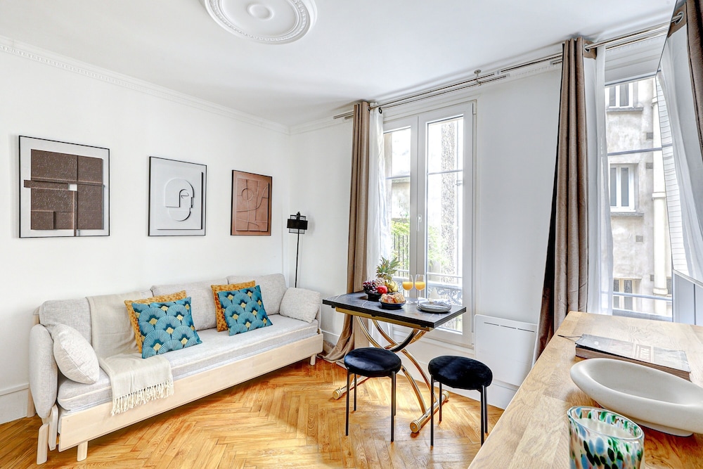 Elegant Studio Near Jardin du Luxembourg