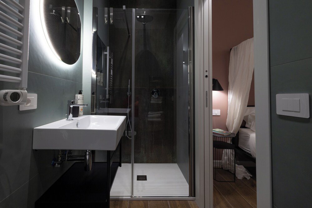 Style & Stone Guest House