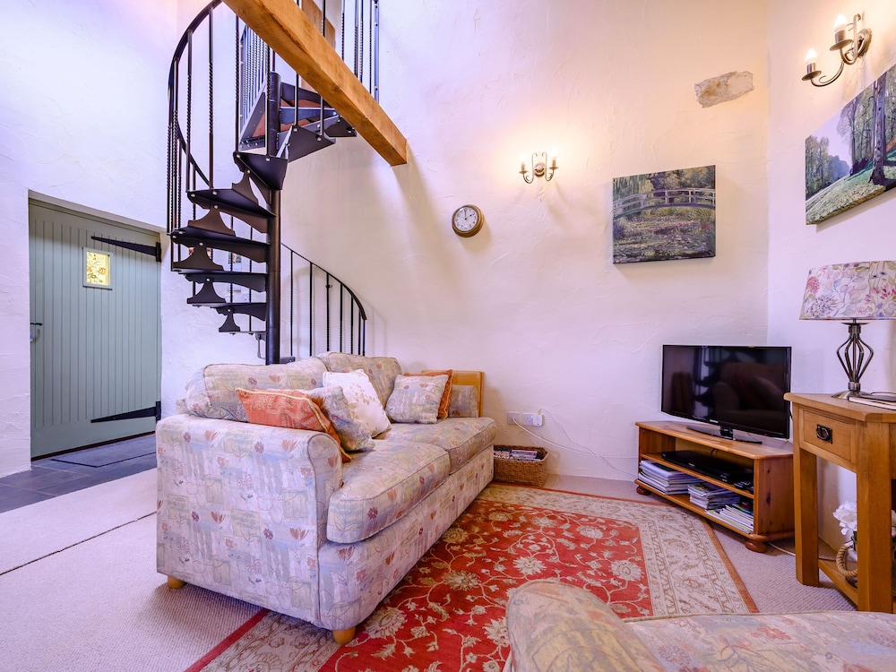 Pickle Cottage view 4