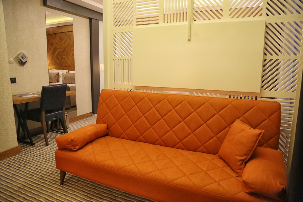 Ramada by Wyndham Mersin - Image 72