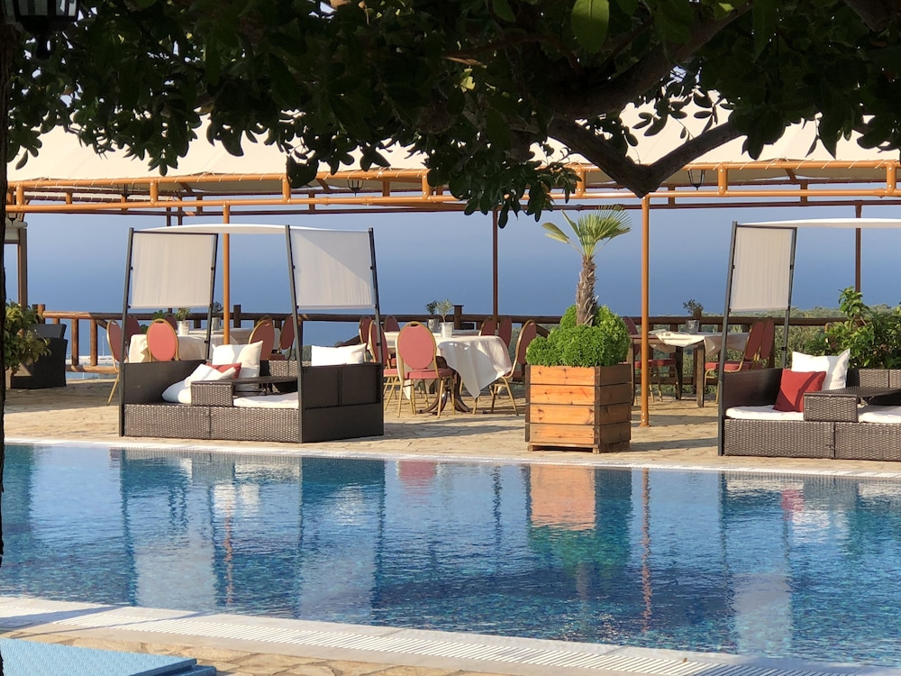 Vigla Village Hotel Apartment Resort photo 2