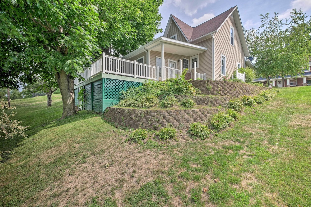 'the Shady Cottage' Millersburg Getaway w/ Deck view 3