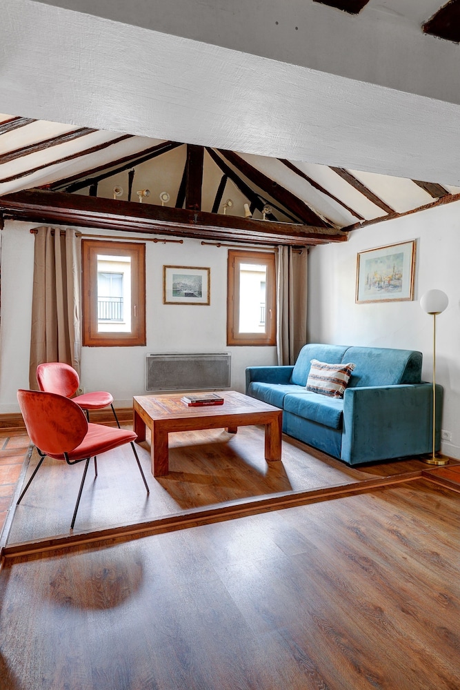 Cozy 2BR in the Heart of Île Saint-Louis
