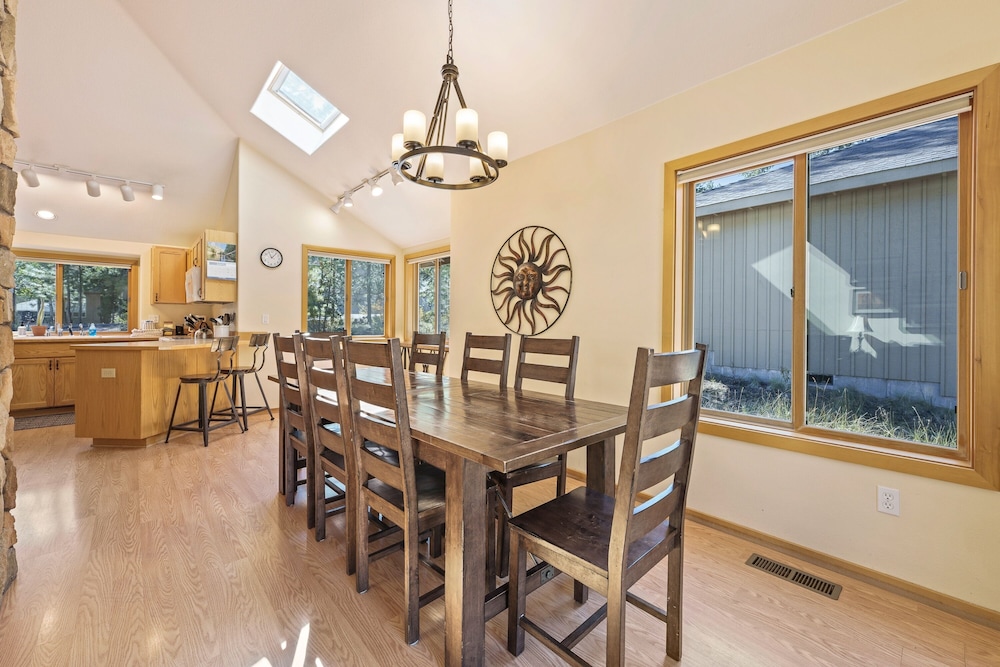 15 Lassen Ln 4 Bedroom Home