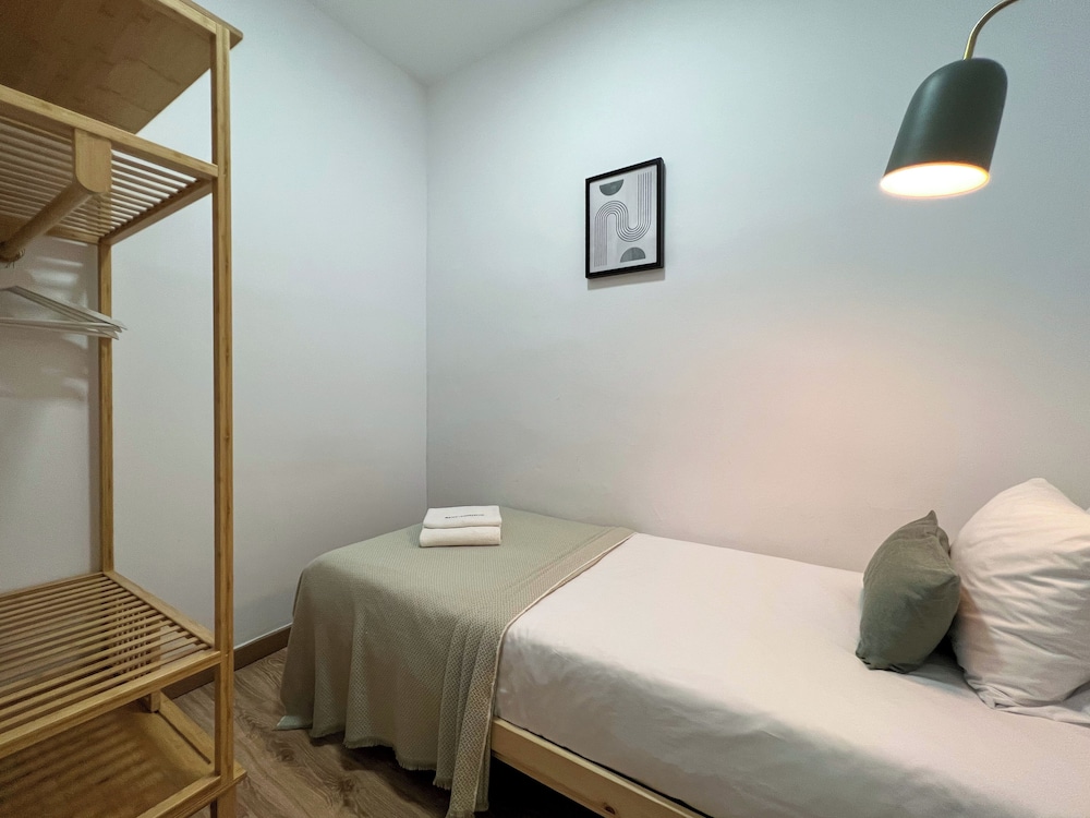 Stay U-nique Apartments Urgell