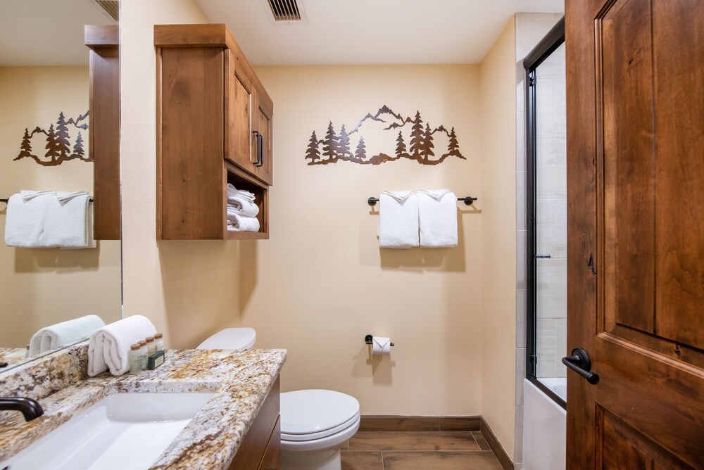 Winter Park CO Condos - Zephyr Mountain Lodge