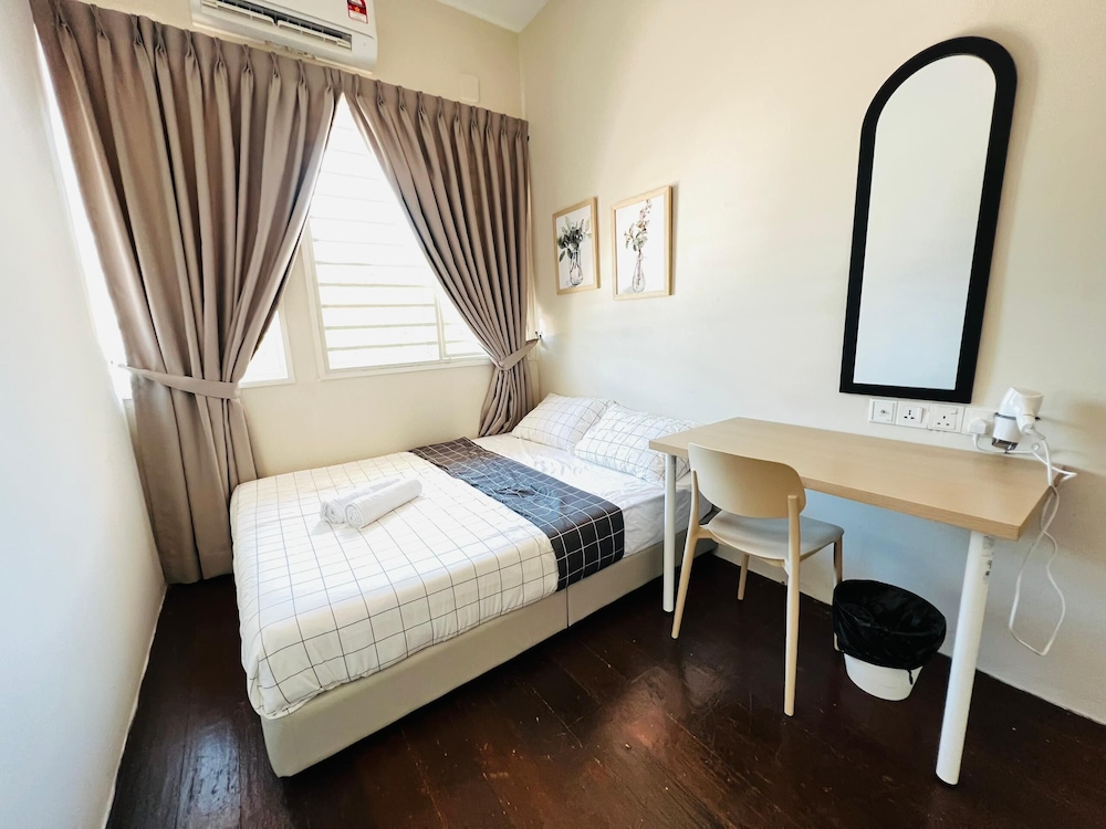 myRoom at 14 J Mandalay