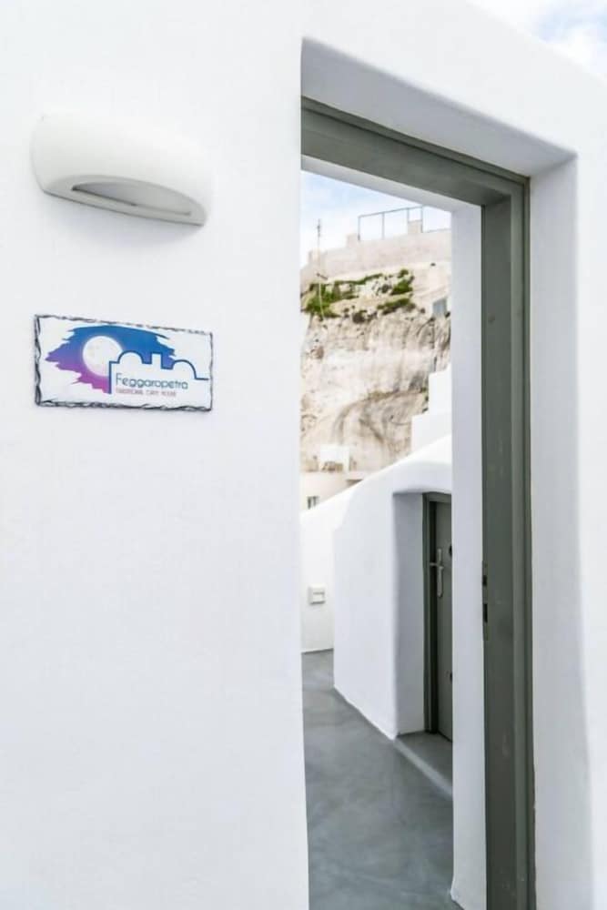 Astrea Suites Feggaropetra Cave House