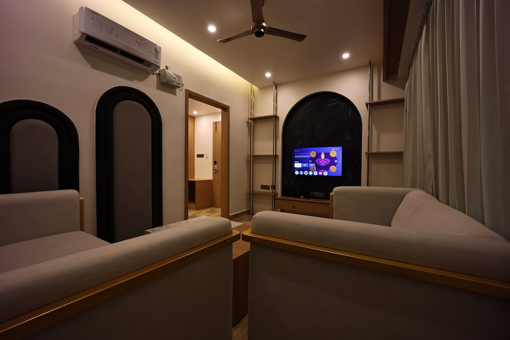 Pride heritage hotel