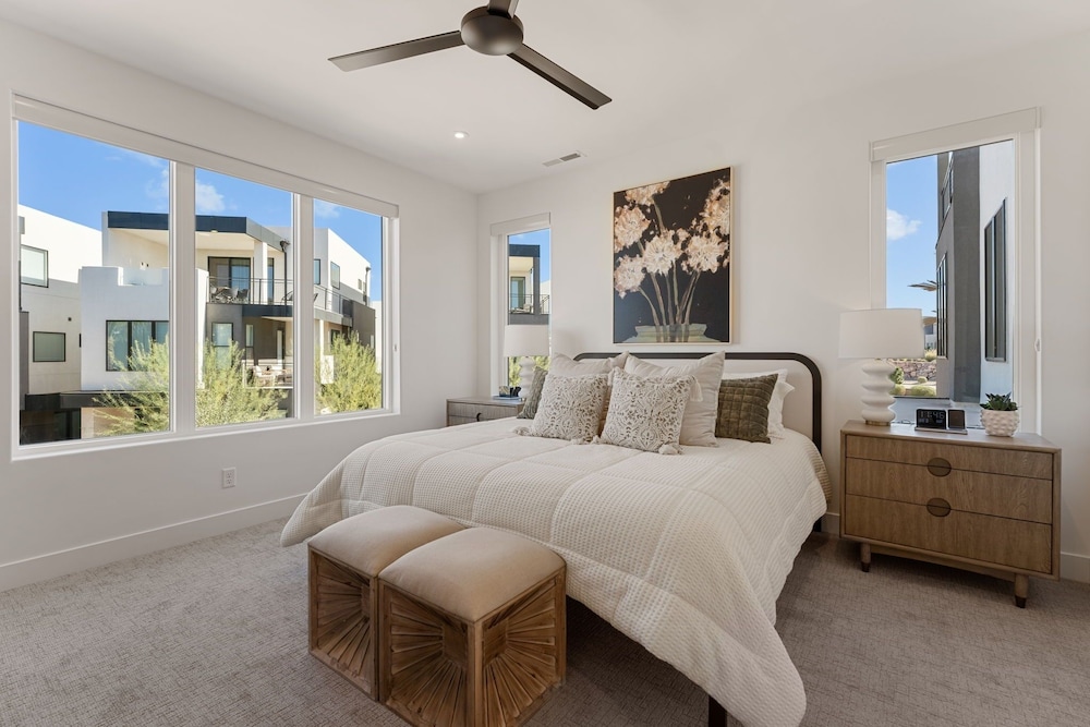 Salt And Sol 5 Bedroom Townhouse