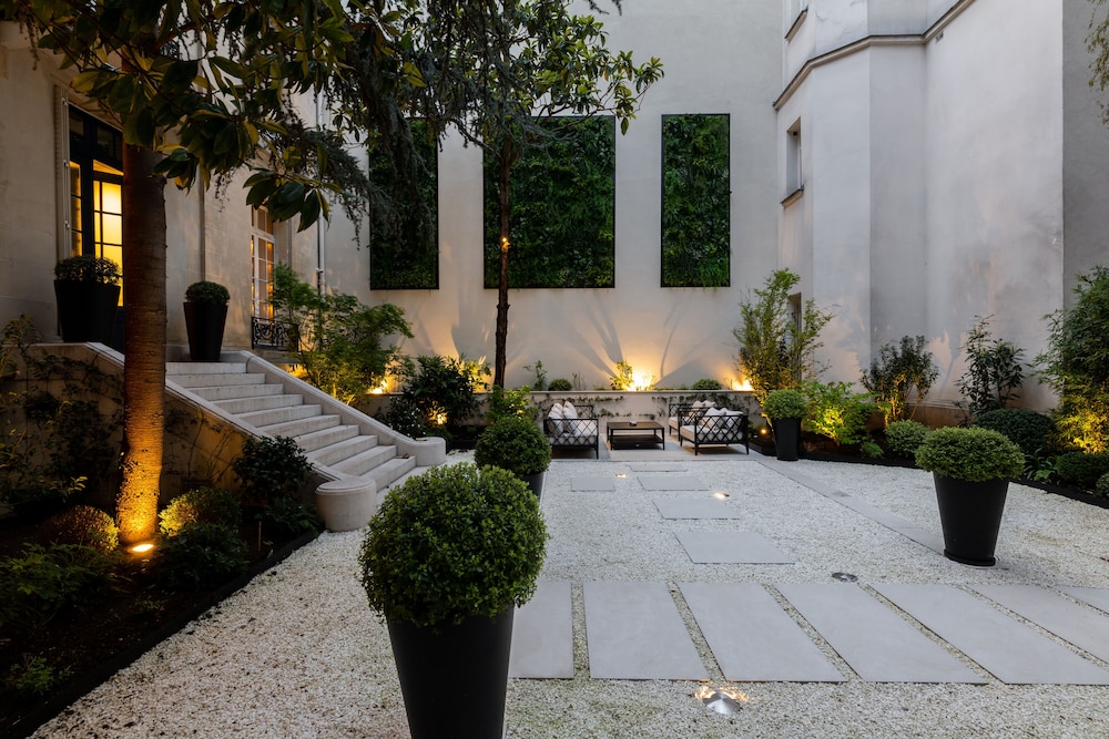 HIGHSTAY - Luxury Serviced Villa - Poincaré