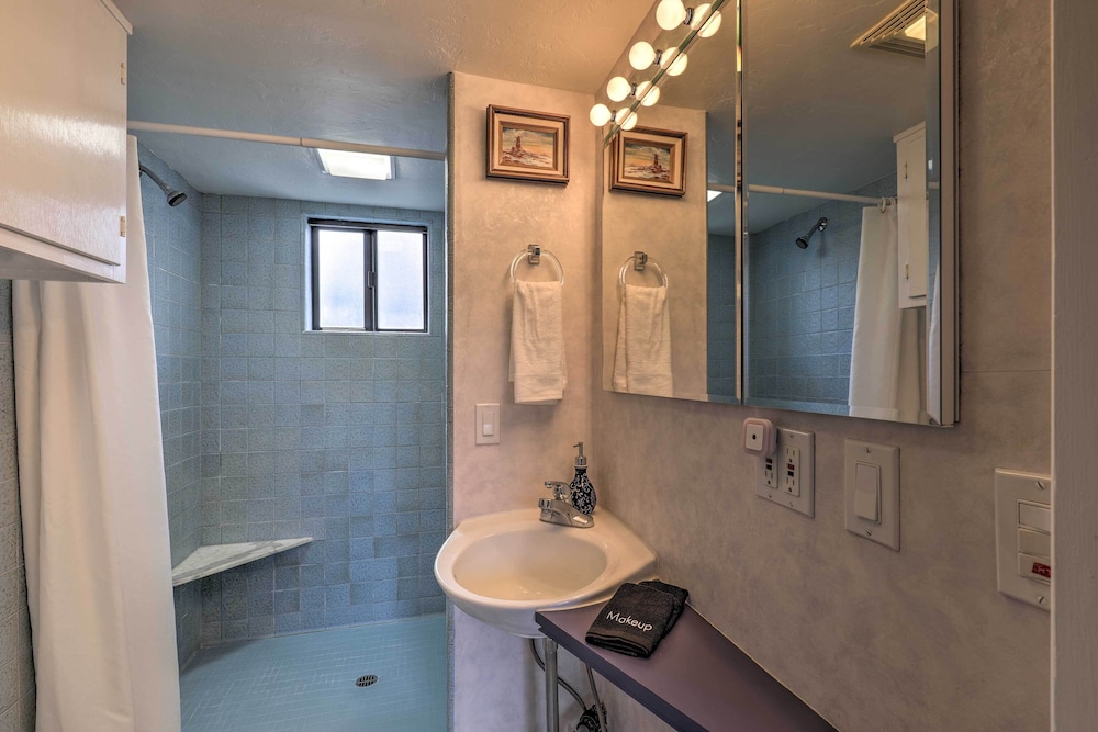Walk to Watson Lake: Private Prescott Home!