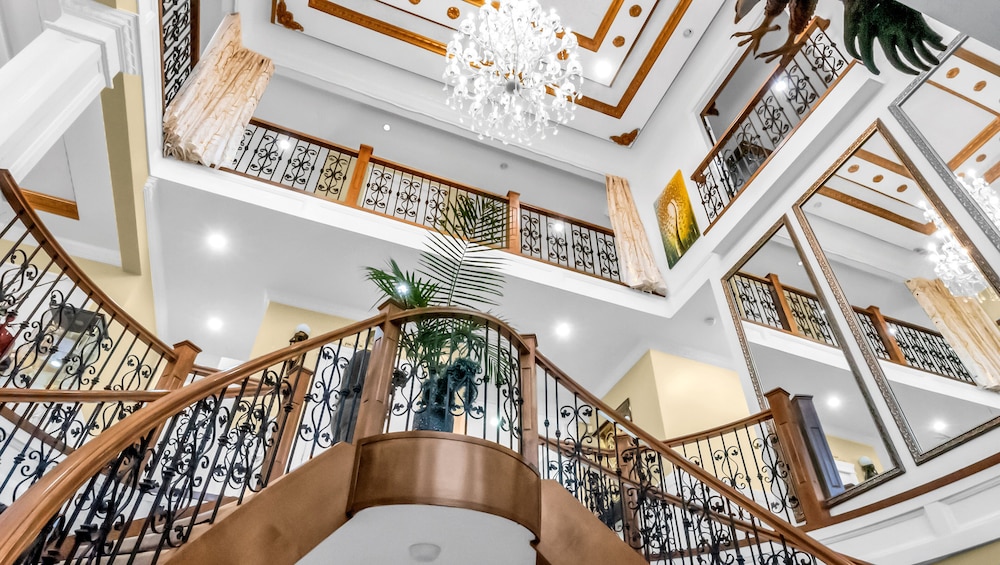 Empress Palace Hotel - Image 3