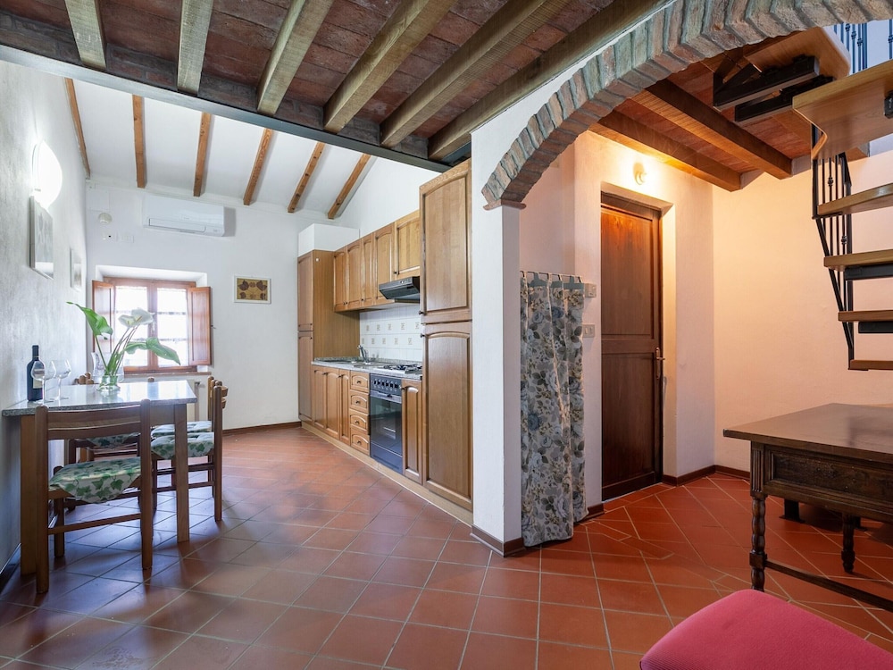 Apartment in Tuscany With Pool & BBQ