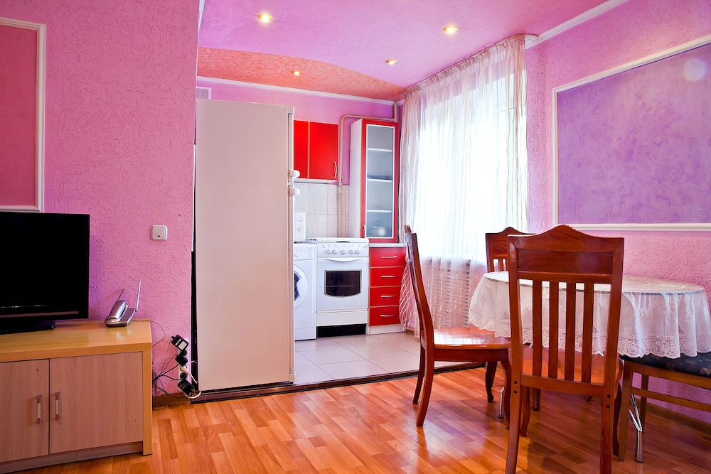 Lessor Apartments