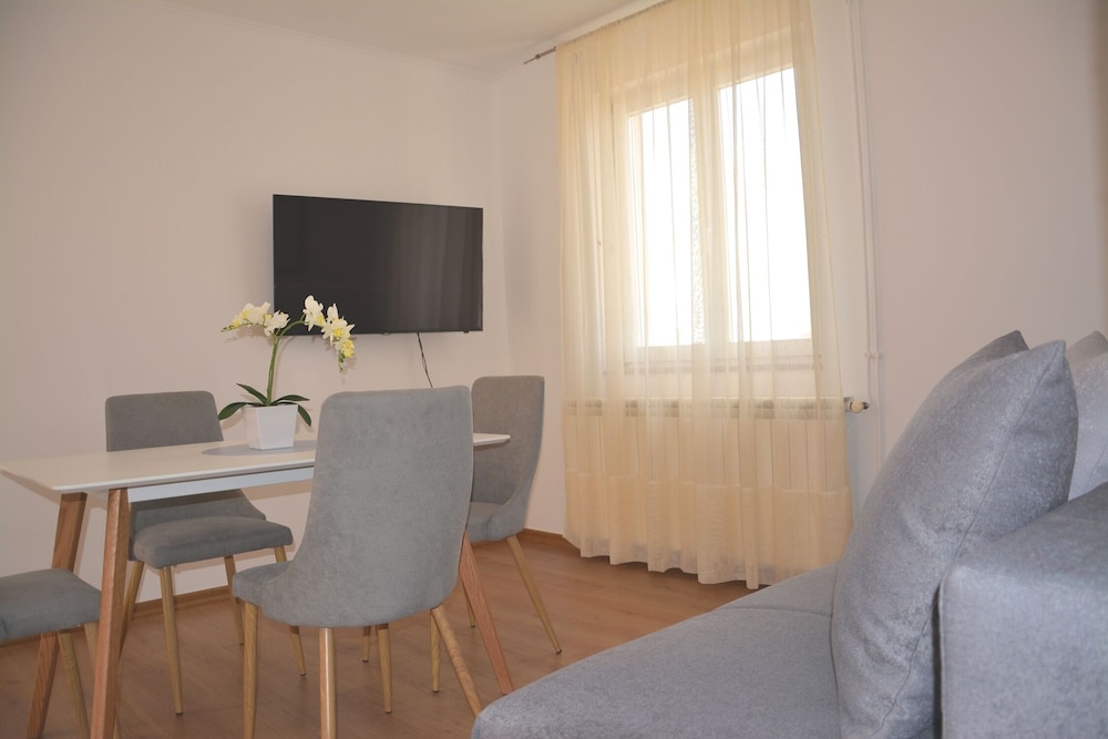 Apartments Biserka