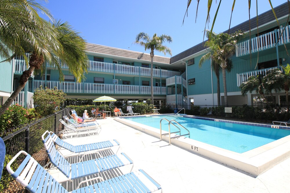 Anna Maria Island Beach Palms 7A