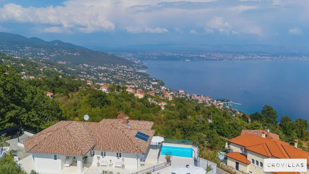 Villa Lauriana Nearby Opatija - Crovillas
