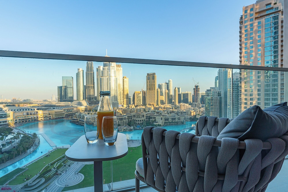 Skyline Majesty - Luxury Living with Full Burj Khalifa & Fountain Views