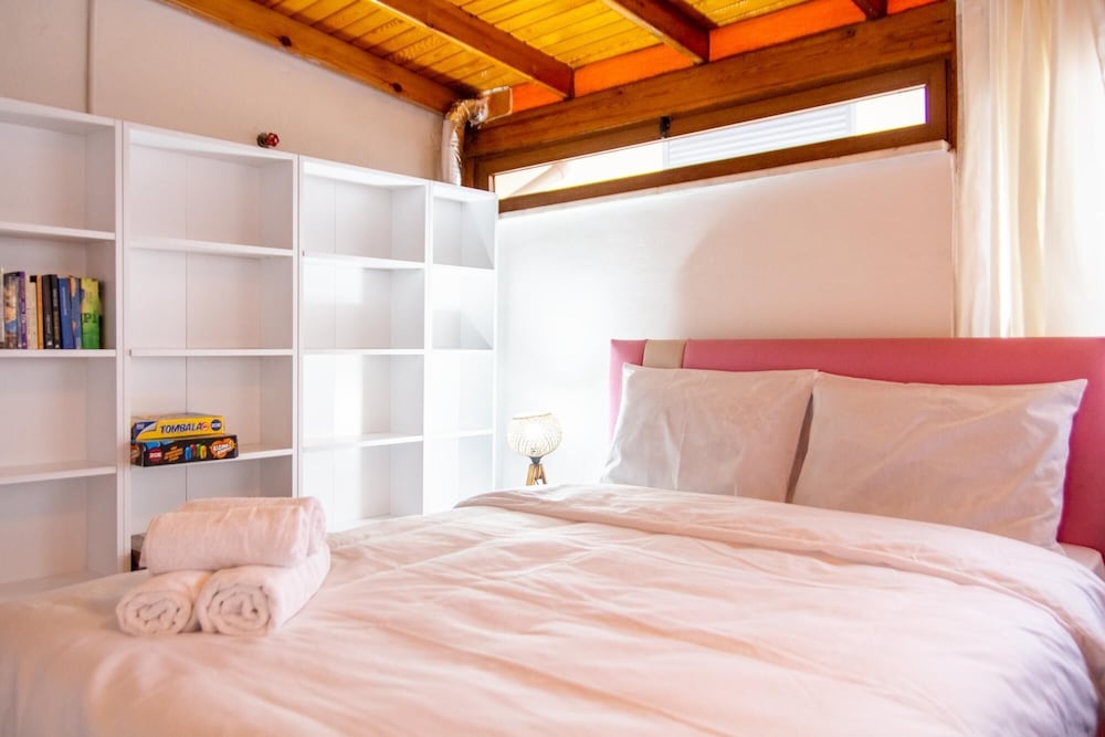 Fully Furnished Spacious Comfy Villa in Didim view 5