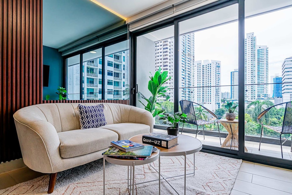 w Bright 1BR w Private Balcony in San Francisco