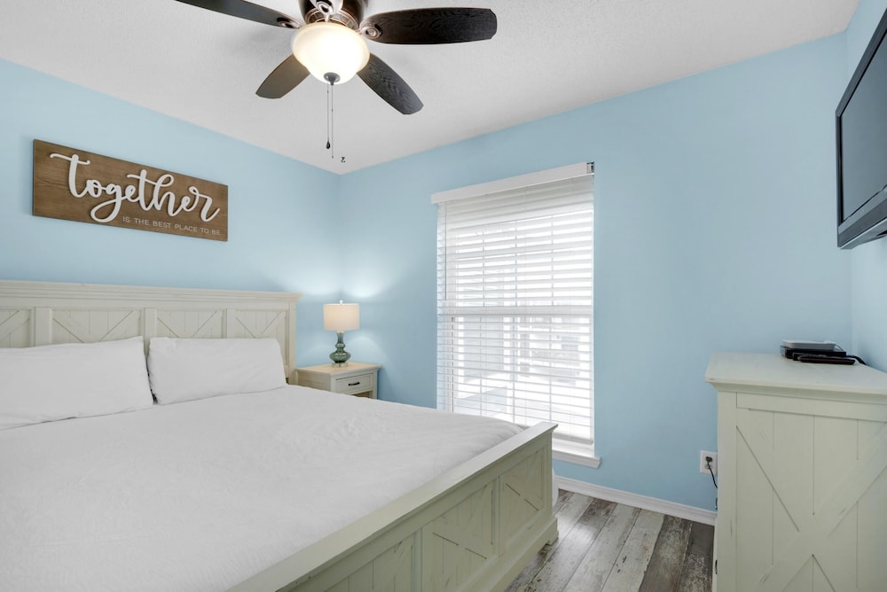 Summer Breeze 306 view 2