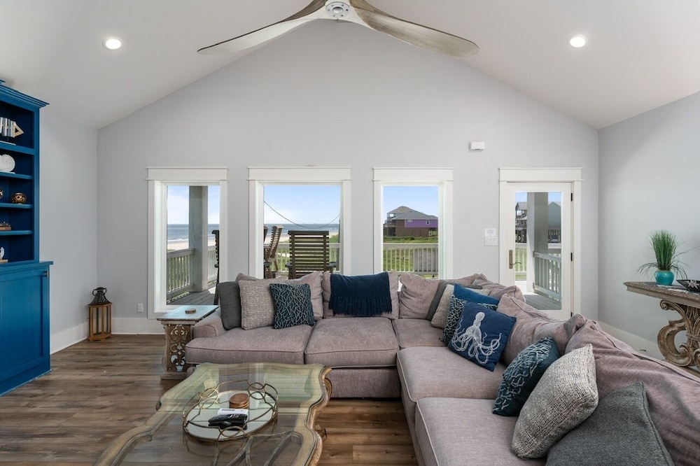 Deja Blue 2 3 Bedroom Home