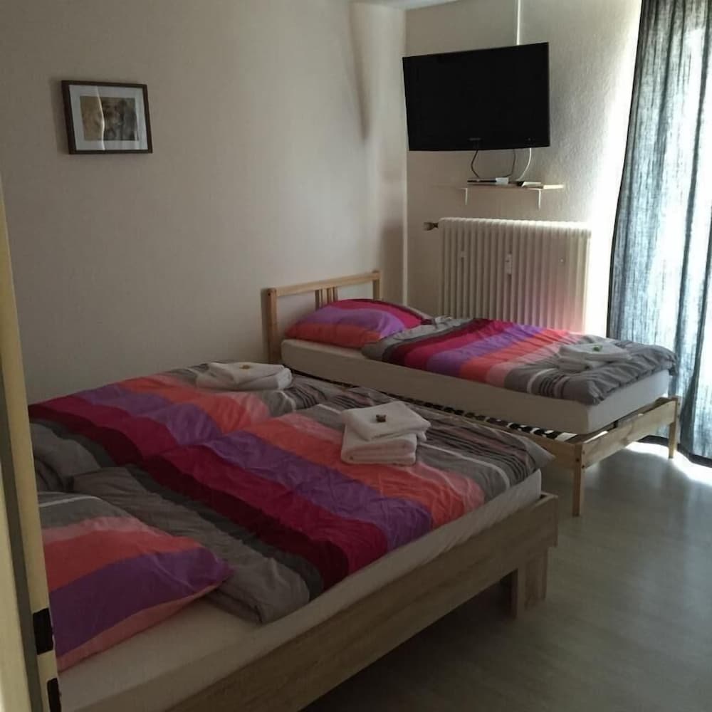 Photo 8