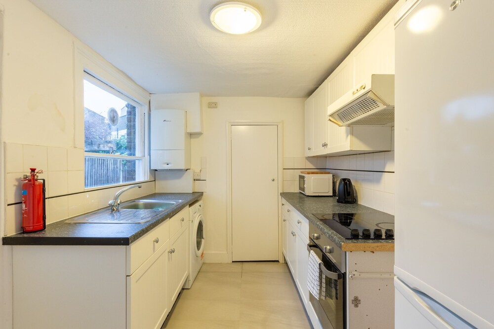 Spacious 3 Bedroom House With Garden - Hammersmith