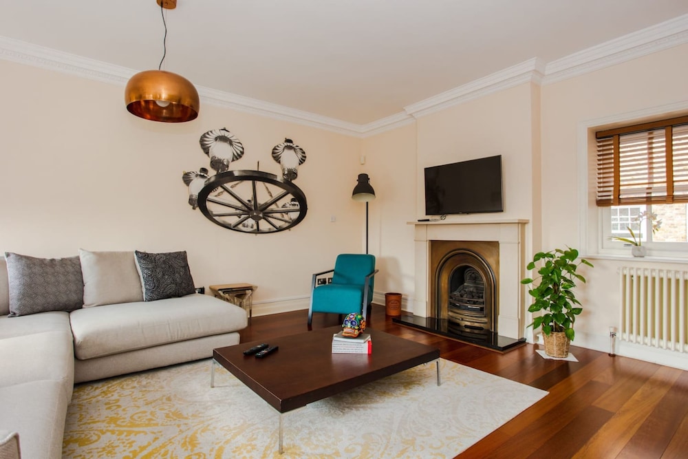 Luxury 2 Bedroom Apartment in London Bridge