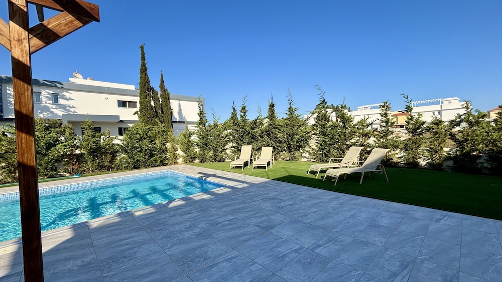 Sunrise Villa With Private Pool
