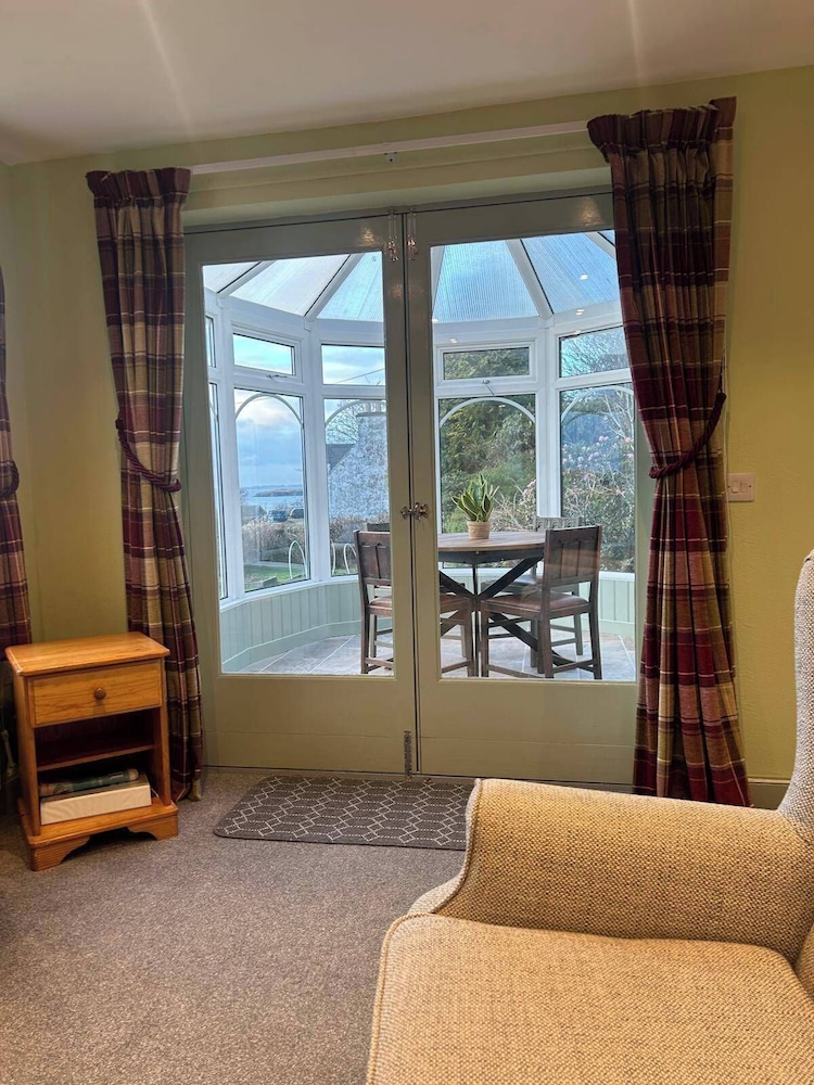 2 Guests - Bbq & Patio - Sea Views