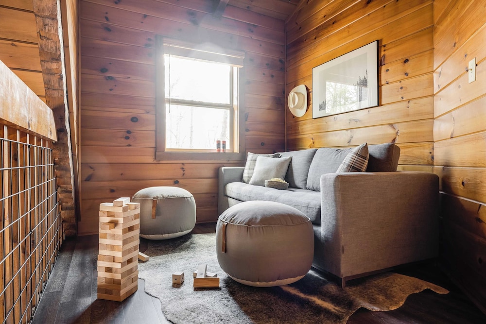 Sleeps 20 3 Cabins w/ Hot Tubs, Game Room, Fire Pit Dudley Trio by Avantstay