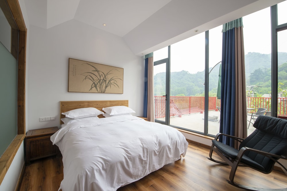 Lotus Mountain Boutique Inn