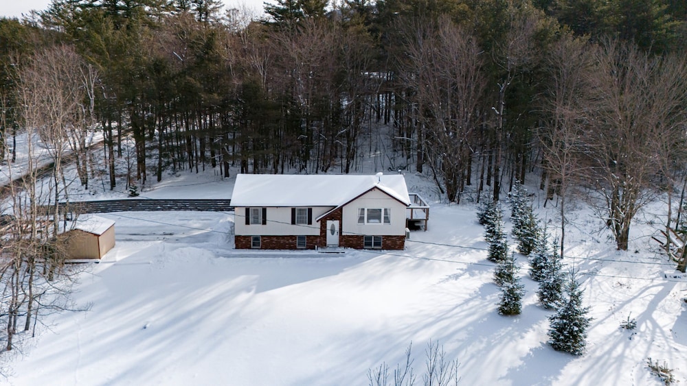 Ski Hike Lodge 5BR w Fire Pit Cozy Spaces