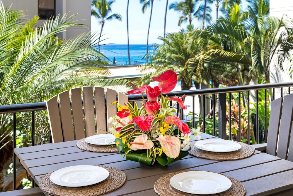 Oceanfront Island Living - Beautiful Kona Condo for Extended Stays - Vrkcv
