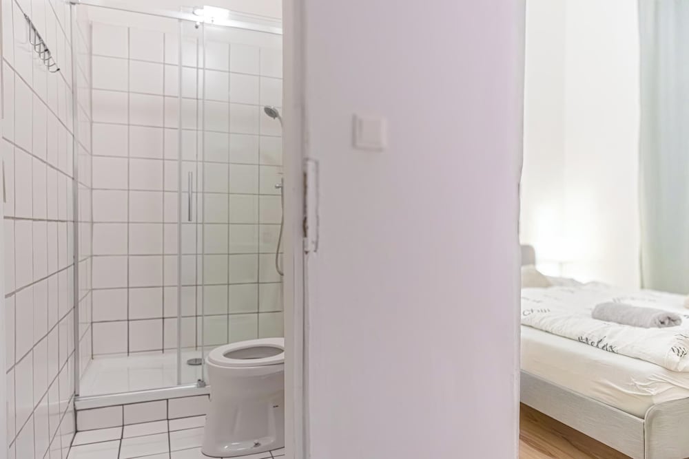 Modern 2BR Apt Near Westbahnhof