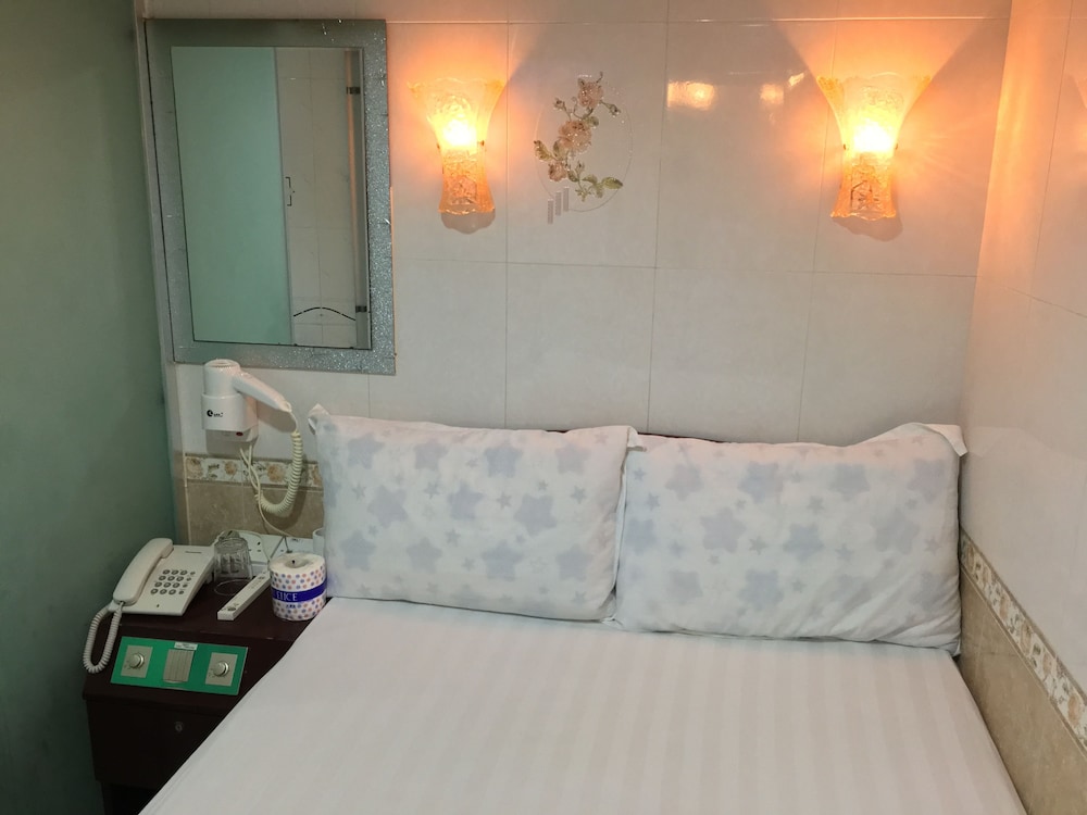 Everest Hostel