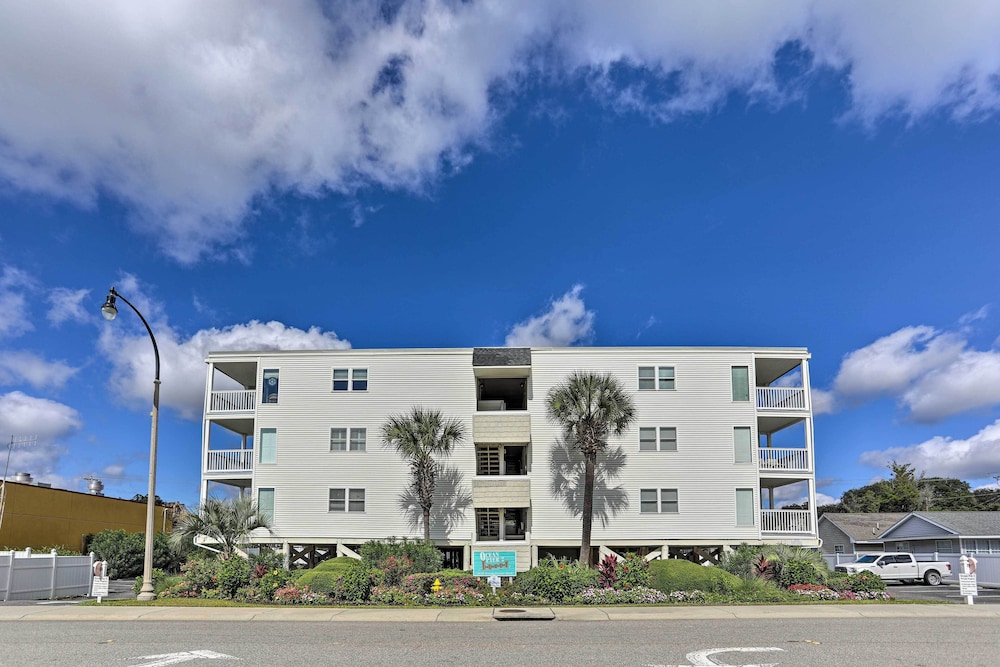 Walk to Ocean: Cozy Condo in North Myrtle Beach! view 4