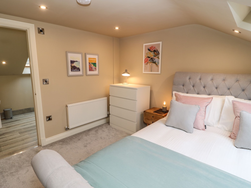 1 Stansfield Mews