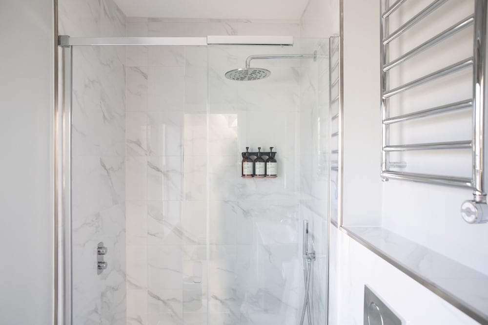 Gulaid House Knightsbridge by Bob W London